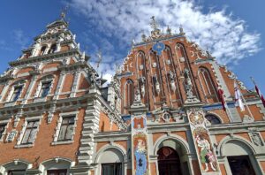 デリケートゾーンの黒ずみは摩擦が原因？解消法は？