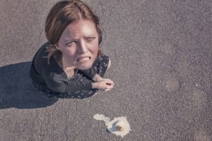 敏感肌の人がVIOの黒ずみ処理に毛抜きを使うのはNGな理由は？
